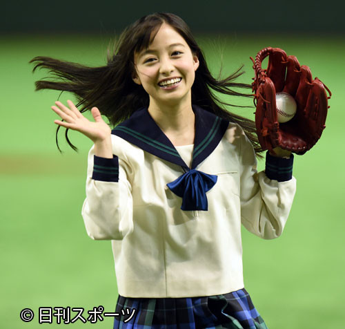 【gif画像あり】橋本環奈のバッティングフォーム可愛すぎｗｗｗｗｗｗｗｗ 15