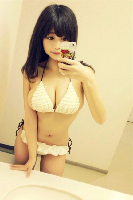 人気アイドルの自撮りエロ写メ・画像30枚 2