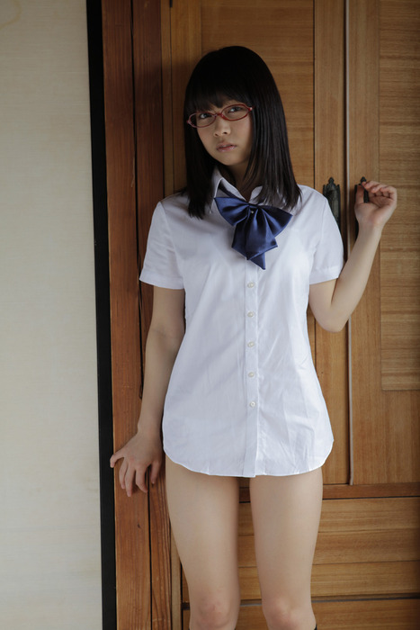 森実咲のエロいグラビア画像ください 14