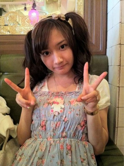 清水楓(27)グラドルが半ケツ晒して着替えてるエロ画像　【給与明細2】 20