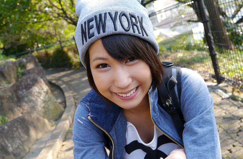 湊莉久　グラビアアイドルの競泳水着がエロい画像 3