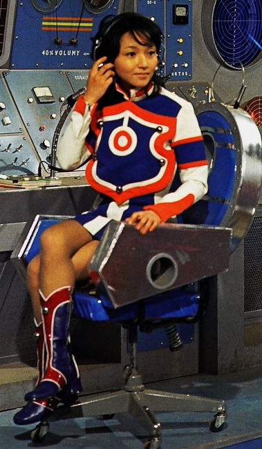 スカイマークの「ミニスカート制服」、CA労組が国に指導を要請--「業務に支障」「危険」 [03/17] 2