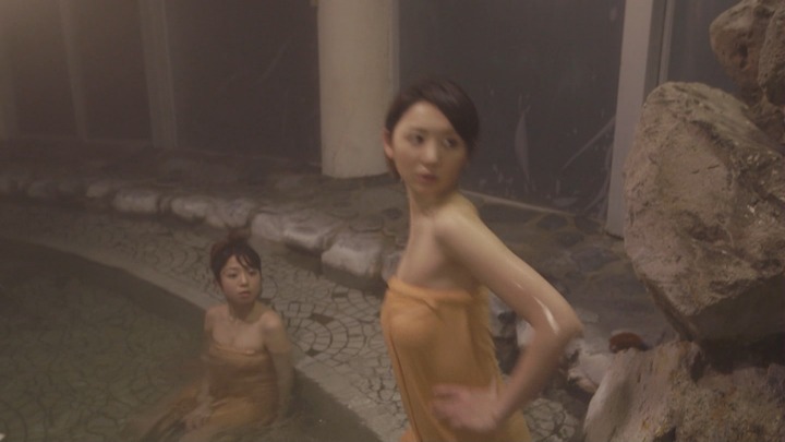 おのののかちゃんがバスタオル一枚で入浴してるエロキャプ画像 19
