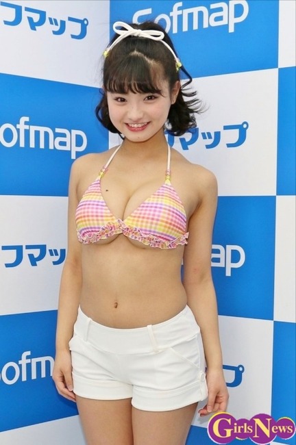 片岡沙耶　Gカップグラビアアイドルの抜ける画像 10