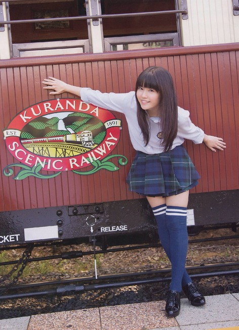 【画像】篠崎愛ちゃんよりエロい身体をした女の子なんて存在すんのけ？ 8