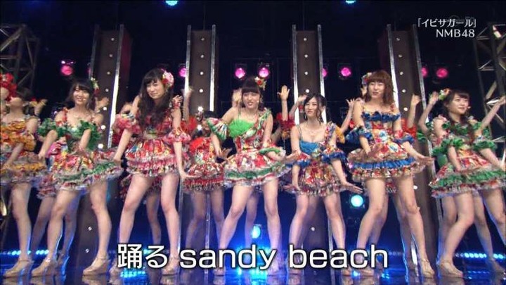 NMB48が超ミニスカ衣装で踊ってるエロ画像30枚　【イビサガール】 10