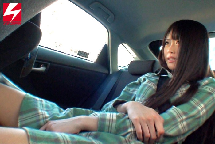運賃をただにする代わりに素人のパンチラやオナニーを見せてもらってるタクシー運転手 7