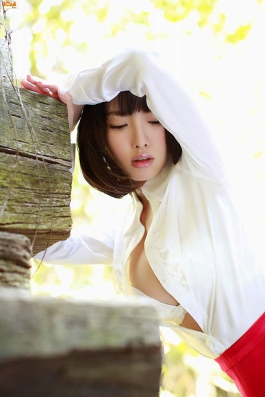 今野杏南と野外セックスしたくなるエロ画像 8