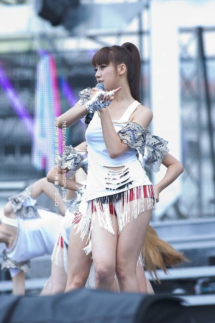 「Rainbow」　KPOPアイドルのムチムチ太ももがエロい画像30枚 11