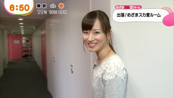 皆藤愛子　女子アナがミニスカブーツ姿でパンチラしそうなエロ画像30枚 9