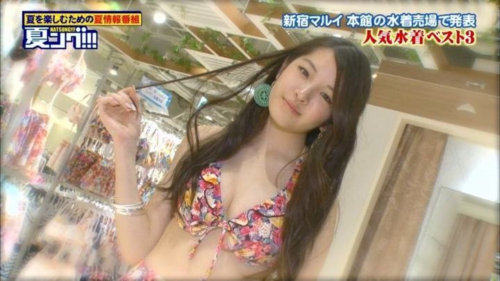 アイドリングが新宿マルイで水着姿になってる画像 15