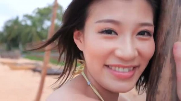 高野人母美の乳首がもう少しで見えそう 20