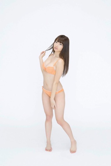 為近あんな　清楚系グラビアアイドルのパンチラ画像 2