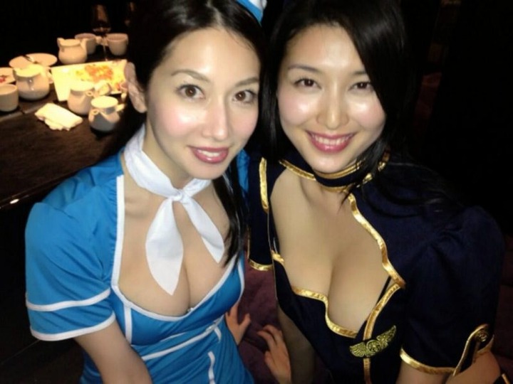 グラビアアイドルが自撮りエロ写メで誘惑してる 3
