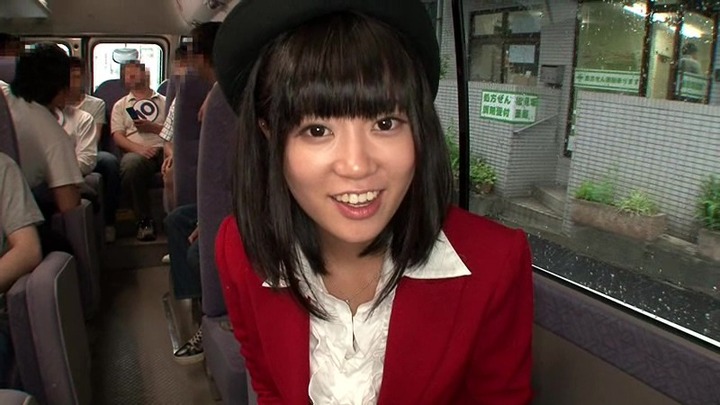 春原未来 人気AV女優の自宅に素人童貞がアポ無し訪問バスツアーしてるエロ画像　葵こはる、芦名ユリア 14