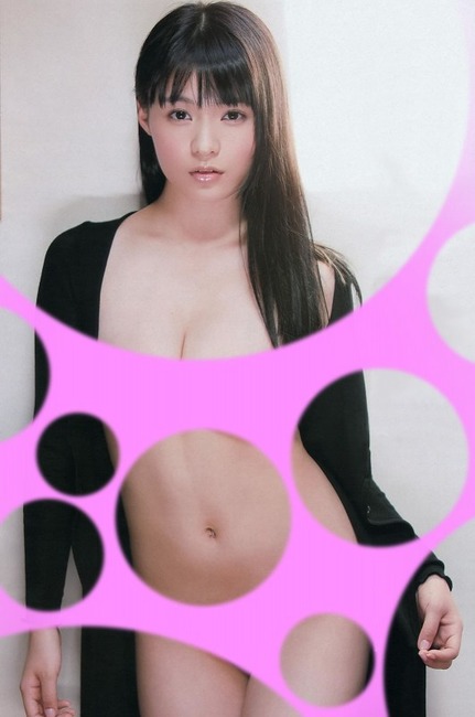 人気アイドルが裸に見えちゃう水玉コラ画像 16