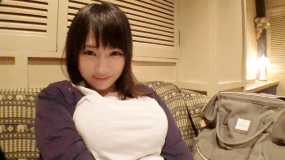 巨乳ショップ店員の素人をナンパしてハメ撮り 7