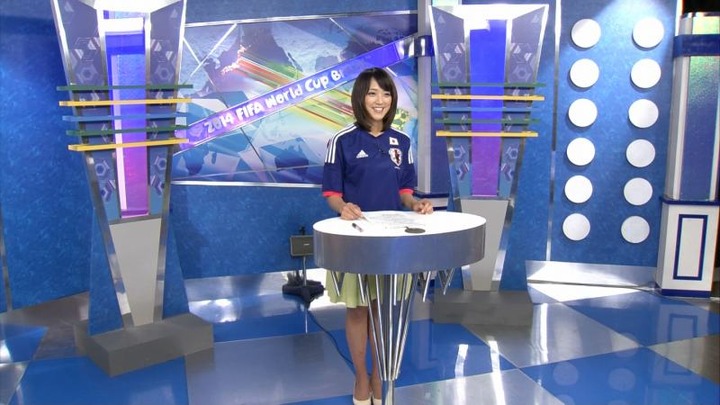 竹内由恵女子アナウンサーのサッカー日本代表コスプレが可愛い 23