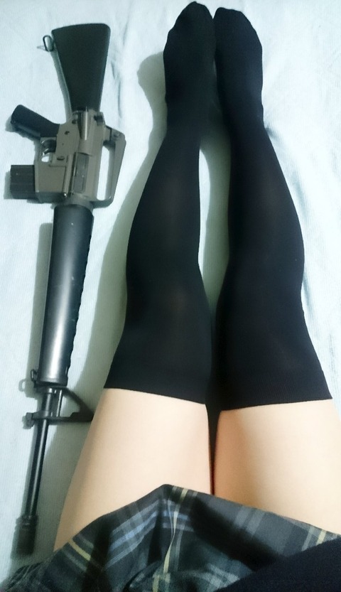 【素人ニーハイエロ画像】絶対領域を見せてくれる女神が自撮りを大量うｐｗｗｗｗｗ 18
