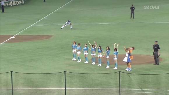 台湾ウェザーガールズの始球式がエロい画像30枚 3