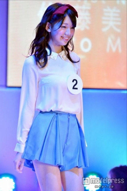 イマドキガール 佐藤美希がミニスカワンピース姿でパンチラしそうなエロ画像まとめ 19
