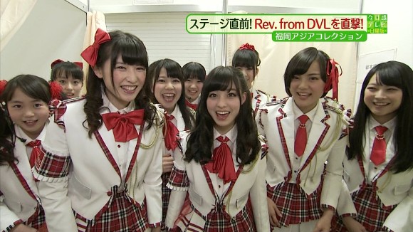 橋本環奈さんがライブ中にパンチラしてるエロ画像50枚 33