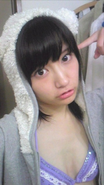 清水楓(27)グラドルが半ケツ晒して着替えてるエロ画像　【給与明細2】 18