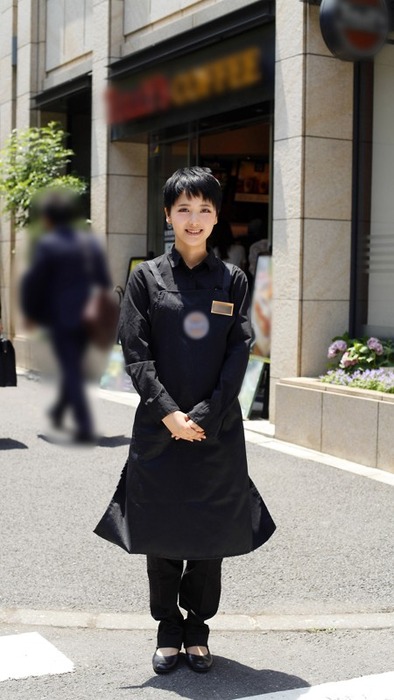 ベリーショートの可愛い素人が留学資金を稼ぐためにハメ撮りAVに出演してるエロ画像・動画 1