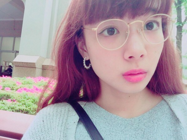 岡田紗佳の紫パンチラがエロい画像 6
