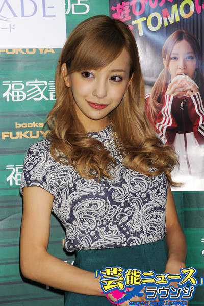 【画像あり】隠れ巨乳な女有名人って誰がいる？上戸彩、長澤まさみ、綾瀬はるか、杉浦友紀、柴田理恵 4