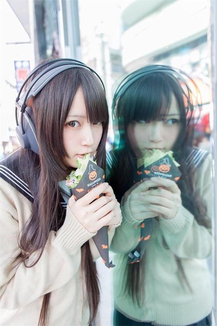 【画像】メンヘラっぽい女の子の画像が集まるスレ 32