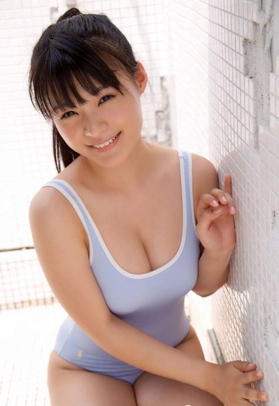 星名美津紀の競泳水着を破りながら犯したくなるエロ画像 18