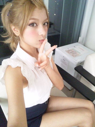 ローラの美脚画像ください 7
