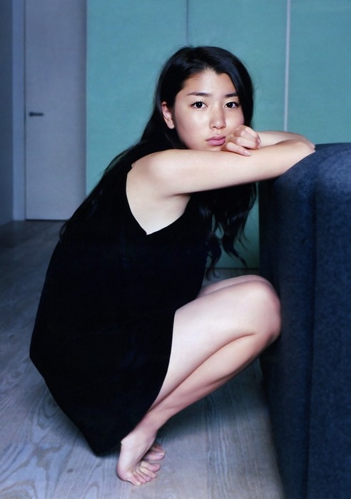 成海璃子　女優の胸チラがエロい画像まとめ 7