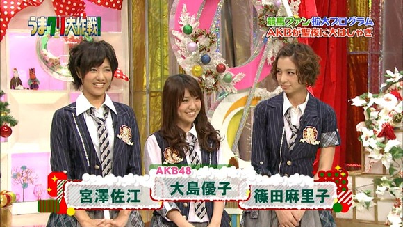 AKBや女子アナのパンチラ、胸チラがエロいTVキャプ画像40枚 37