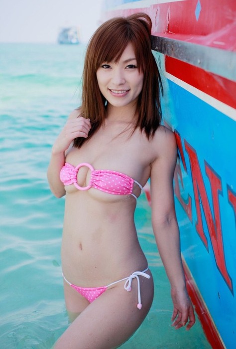 AV女優の水着・ビキニ姿がエロい画像35枚 21