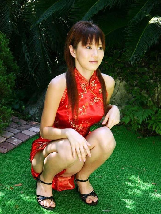 チャイナ服着てる女の子のエロ画像30枚 19