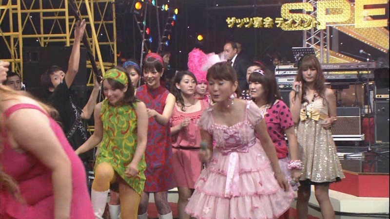 TVでパンチラしまくりなアイドル達のエロキャプ画像 15