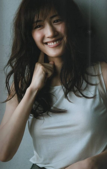 綾瀬はるかの巨乳おっぱいがエロい画像 3