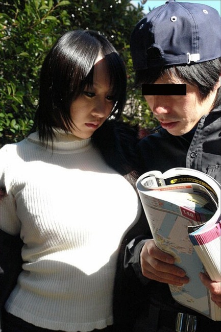 セーター・ニット姿の巨乳お姉さんの着衣おっぱいエロ画像まとめ 5