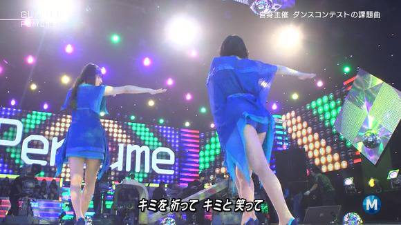MステでPerfumeの生足がエロいキャプ画像30枚 13
