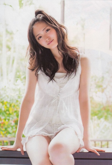 ℃-uteの太ももや水着姿がエロい画像まとめ30枚 27