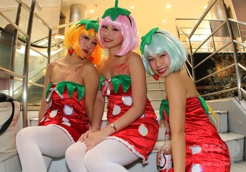 【ハロウィン素人コスプレエロ画像】露出狂の祭典となりつつあるハロウィンというイベントｗｗｗｗｗ 21