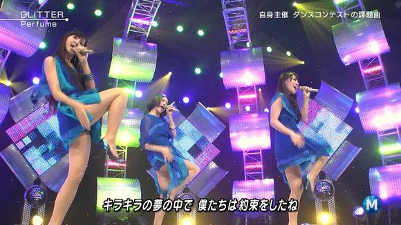 MステでPerfumeの生足がエロいキャプ画像30枚 29