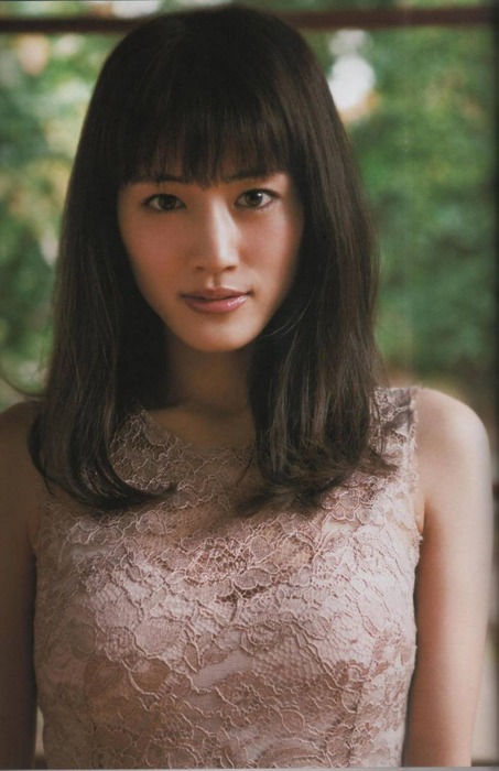 綾瀬はるかの巨乳おっぱいがエロい画像 37