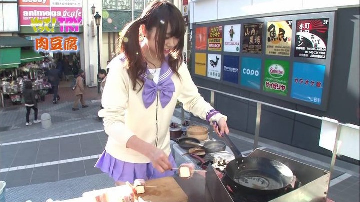 制服姿の素人がゲームの世界の料理を作ってる 4