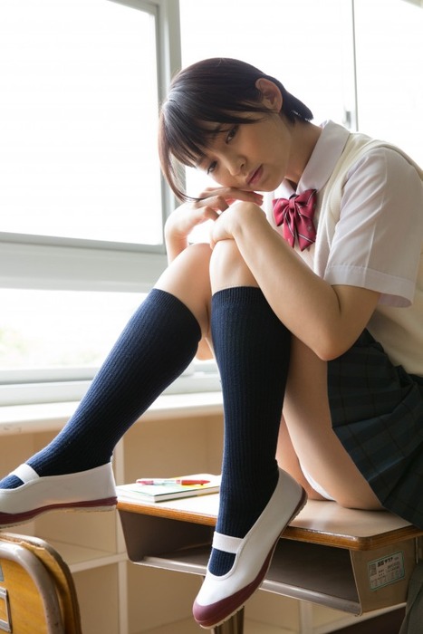 鈴木咲　美女グラドルがソフマップでセクシーショットを大公開 2