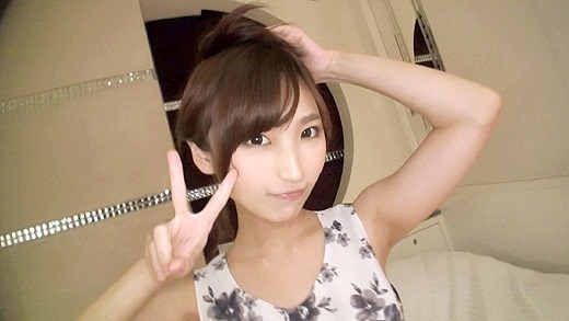 胸の谷間が綺麗な素人美女をハメ撮り 4