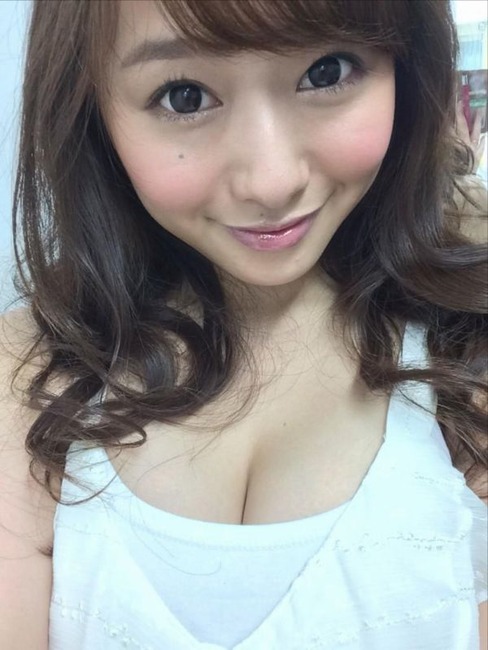 人気AV女優のTwitter自撮り写メのレベルが高いｗ 15