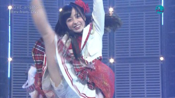 橋本環奈さんがライブ中にパンチラしてるエロ画像50枚 55